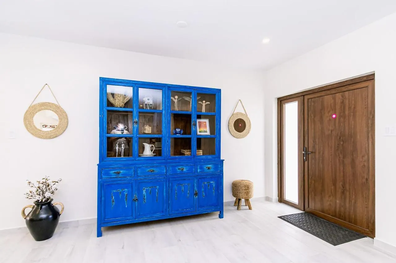 Ruby 15 Villa Palm Beach