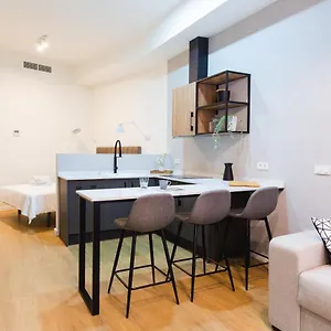 https://alma-malaga-flat.es-andalucia.com