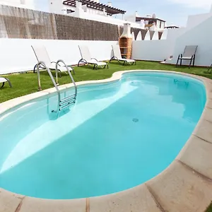 https://golden-deluxe-corralejo-by-sea-you-there-fuerteventura.in-canary-islands.com