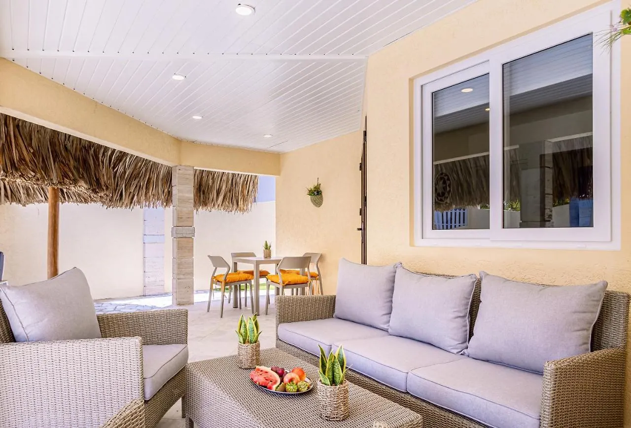 Ruby 15 Villa Palm Beach Aruba